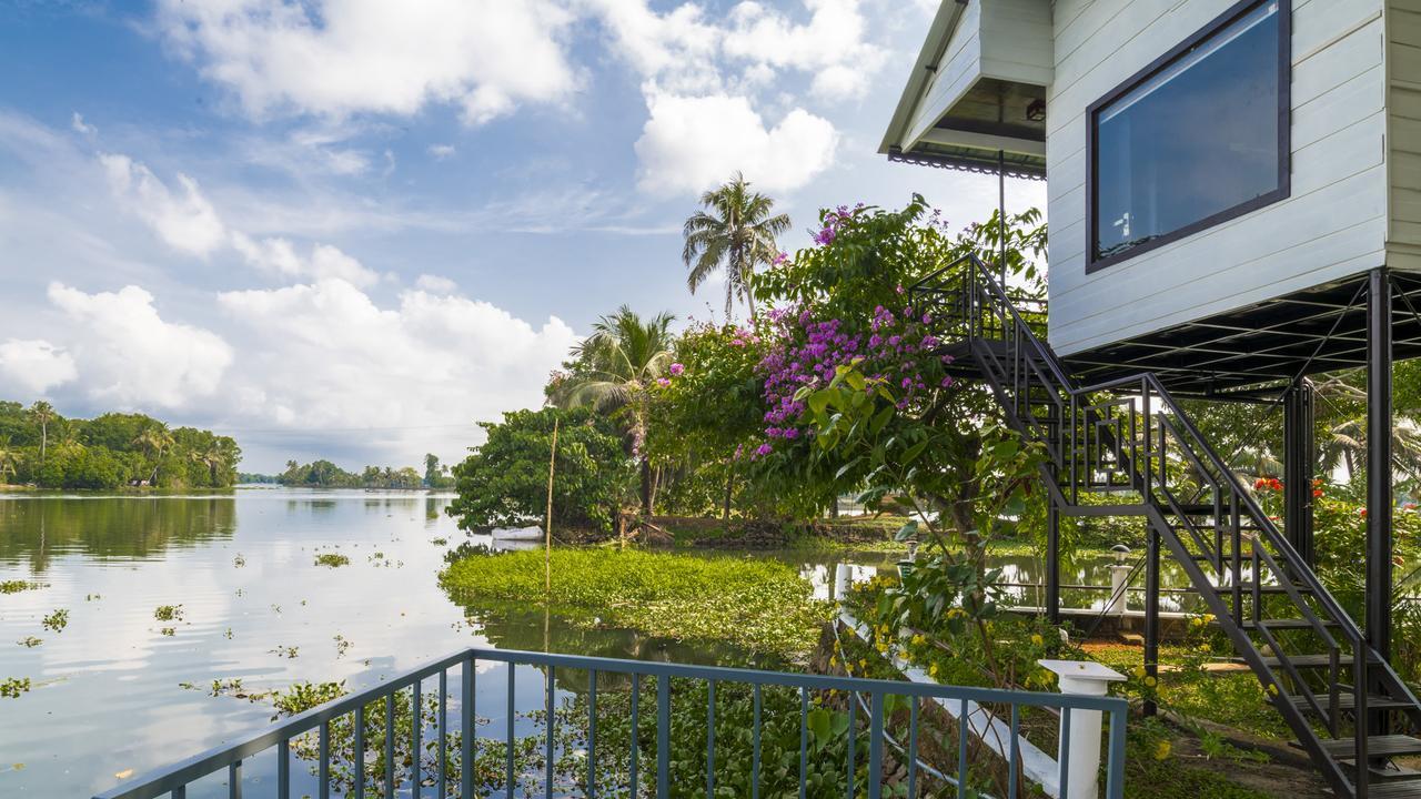 Warmth Lake Haven Alappuzha Exteriér fotografie