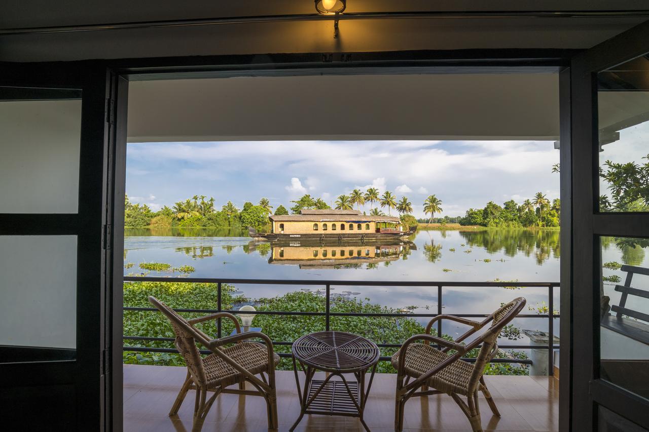 Warmth Lake Haven Alappuzha Exteriér fotografie