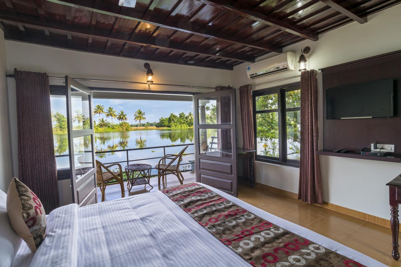 Warmth Lake Haven Alappuzha Exteriér fotografie